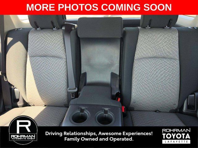 Used 2018 Toyota 4Runner SR5 AWD/4WD image 8