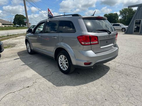 Used 2017 Dodge Journey SXT w/ Comfort/Convenience Group FWD image 6