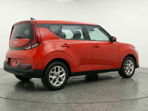 Used 2025 Kia Soul LX w/ LX Technology Package image 9