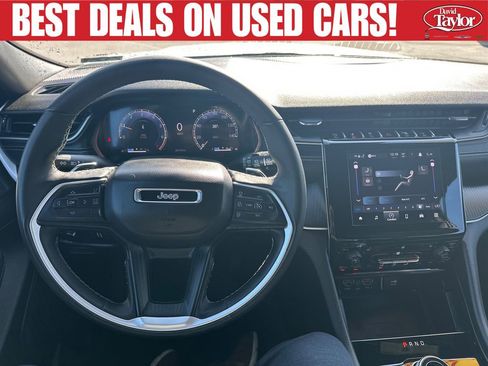 Used 2024 Jeep Grand Cherokee Altitude AWD/4WD image 23
