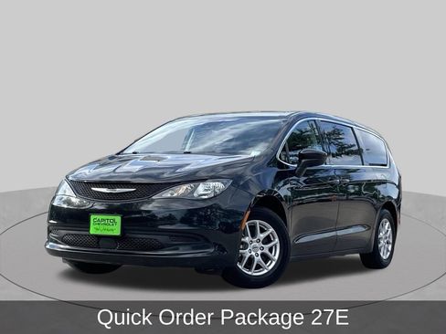 Used 2023 Chrysler Voyager LX FWD image 2