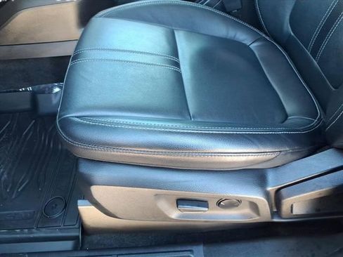 Used 2023 Ford Ranger Lariat w/ FX4 Off-Road Package image 16