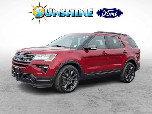 Certified 2019 Ford Explorer XLT w/ Equipment Group 202A image 3