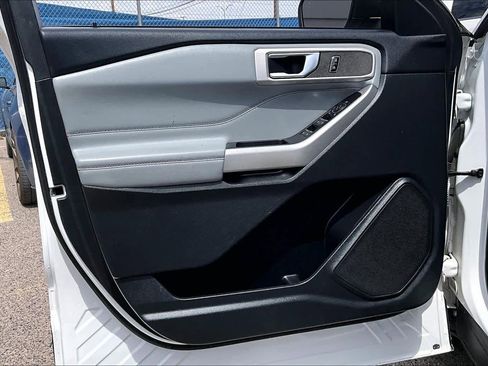 Certified 2021 Ford Explorer XLT w/ Equipment Group 202A image 20