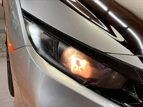 Used 2020 Honda Civic Sport image 26