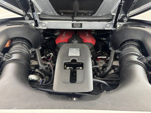 Used 2019 Ferrari 488 Spider image 31