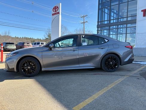 New 2026 Toyota Camry Hybrid image 3
