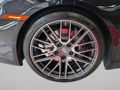 Used 2022 Porsche 911 Carrera RWD image 21