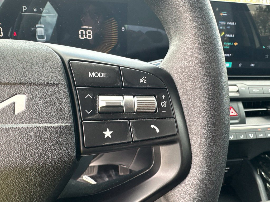 Used 2025 Kia K4 FWD image 14