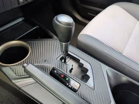 Used 2013 Toyota RAV4 LE image 26