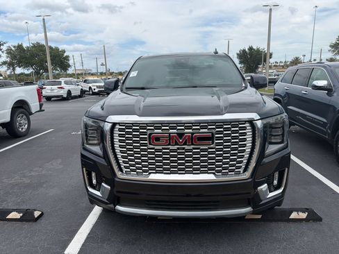Used 2023 GMC Yukon Denali RWD image 10