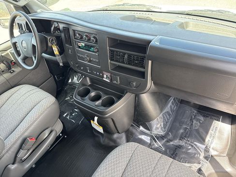 New 2026 GMC Savana 2500 w/ Driver Convenience Package RWD image 24