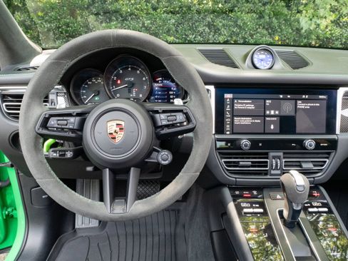 Used 2023 Porsche Macan GTS image 19