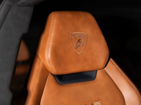 Used 2023 Lamborghini Urus S AWD/4WD image 52