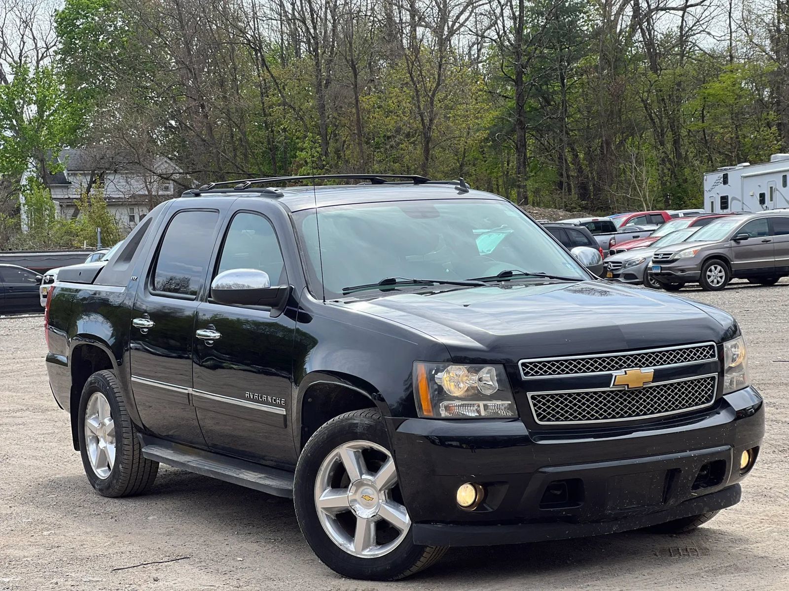 Used 2011 Chevrolet Avalanche LTZ AWD/4WD image 8