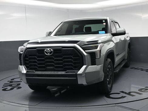 Used 2026 Toyota Tundra SR5 w/ TRD Off-Road Package AWD/4WD image 11