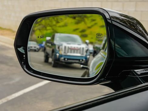 New 2026 Cadillac Vistiq Luxury w/ LPO, Premium Carpet Package image 15