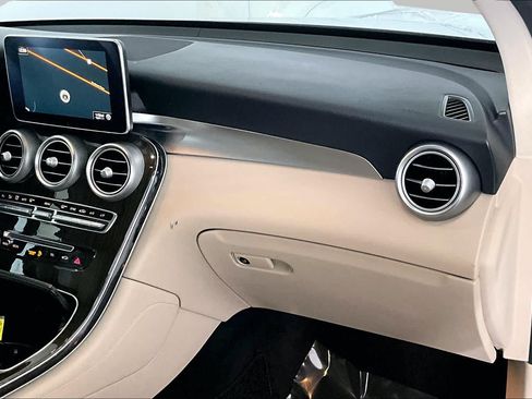 Certified 2018 Mercedes-Benz GLC 300 4MATIC image 19