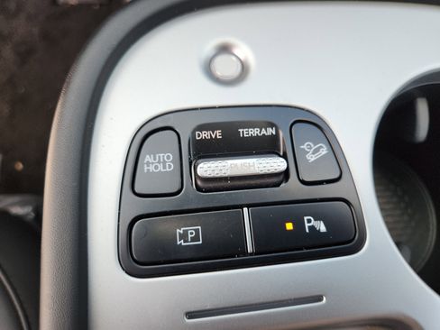 New 2026 Hyundai Ioniq 9 Limited image 28