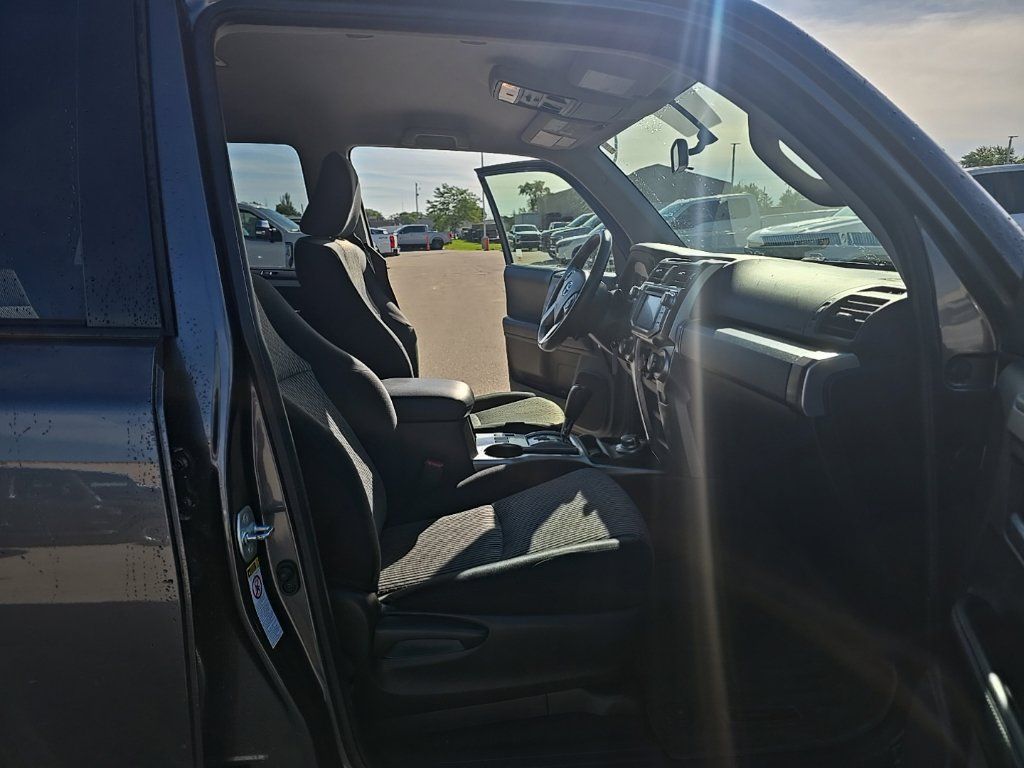 Used 2019 Toyota 4Runner SR5 AWD/4WD image 16