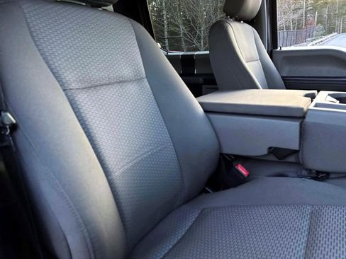 Used 2020 Ford F250 XLT w/ Snow Plow Prep Package image 12