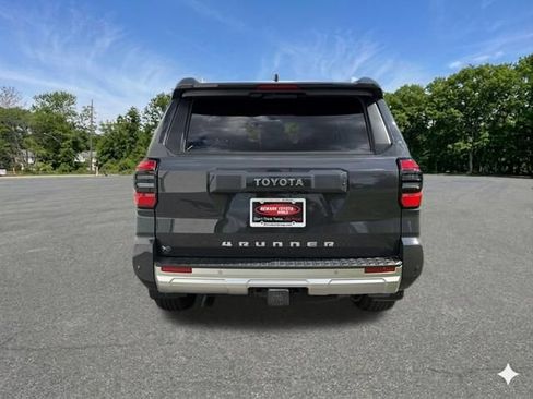 Used 2025 Toyota 4Runner Limited AWD/4WD image 7