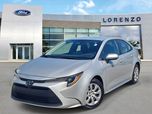 Used 2024 Toyota Corolla LE FWD image 1
