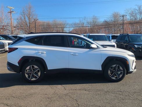 New 2026 Hyundai Tucson SEL image 2