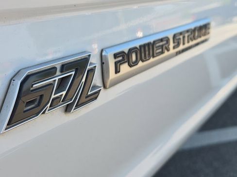 Used 2022 Ford F250 Lariat w/ Lariat Ultimate Package AWD/4WD image 10