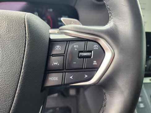 Used 2025 Lexus GX 550 w/ Cold Area Package AWD/4WD image 28
