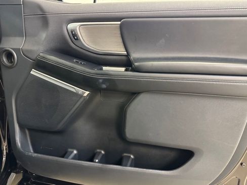 Used 2025 Ford Expedition Max Platinum image 32