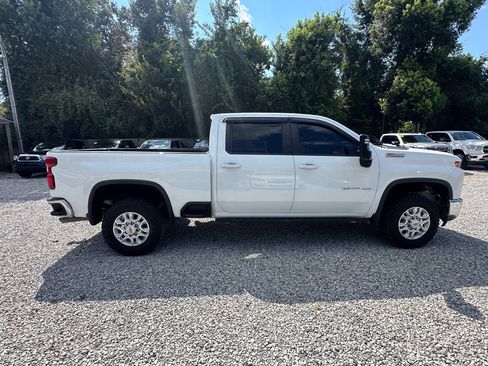 Used 2021 Chevrolet Silverado 2500 LT w/ Convenience Package image 5