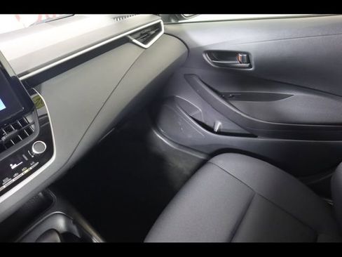 Used 2023 Toyota Corolla LE w/ Carpet Mat Package (TMS) FWD image 17
