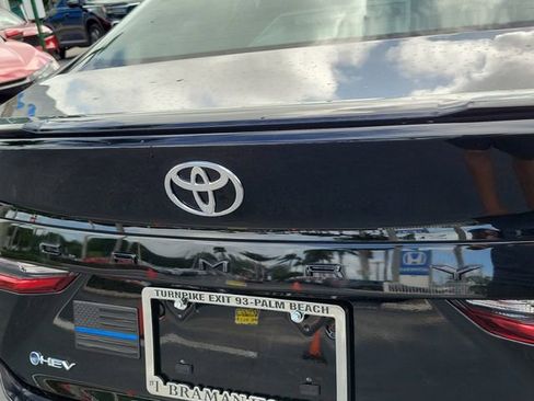 Used 2026 Toyota Camry SE w/ Multimedia Upgrade Package image 8