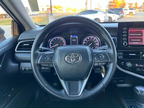 Used 2023 Toyota Camry SE image 15