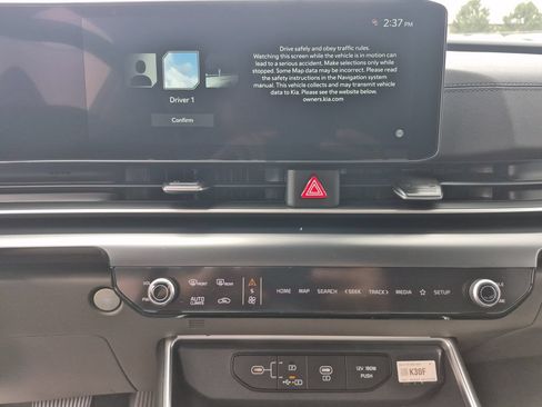 New 2026 Kia Carnival LX FWD image 8