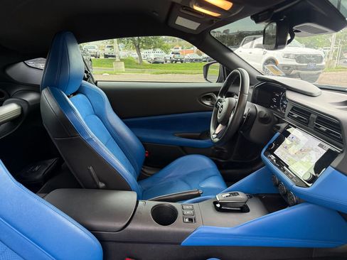 Used 2024 Nissan Z Performance w/ Floor Mat Package RWD image 24
