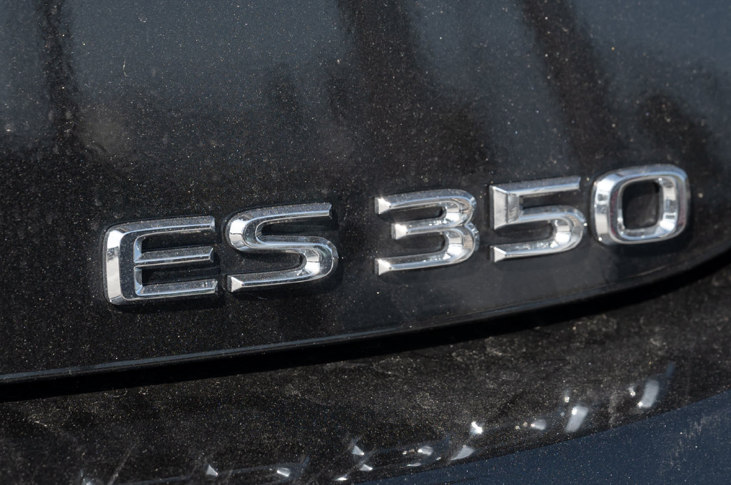Used 2025 Lexus ES 350 w/ Premium Package FWD image 12