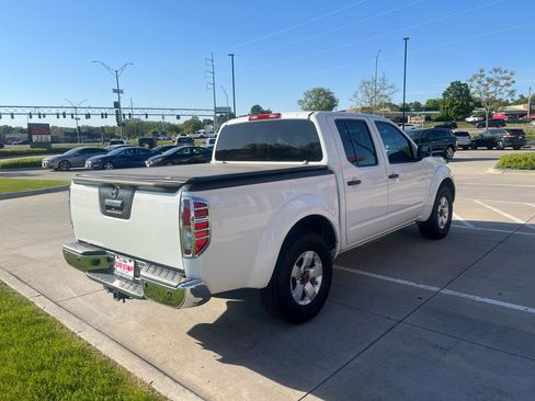 Used 2013 Nissan Frontier SV w/ SV Value Truck Pkg AWD/4WD image 6