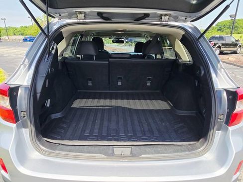 Used 2015 Subaru Outback 2.5i Limited AWD/4WD image 9