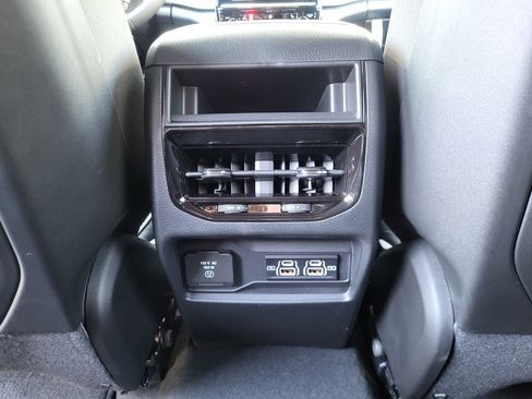 New 2025 Jeep Grand Cherokee Altitude image 24