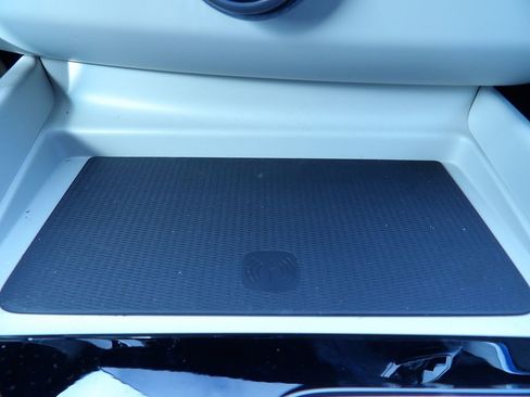 New 2026 Volvo XC60 B5 Ultra w/ Protection Package Premier image 24