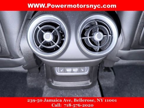 Used 2022 Alfa Romeo Stelvio Ti image 40