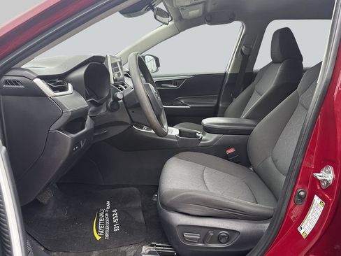 Used 2025 Toyota RAV4 XLE AWD/4WD image 28