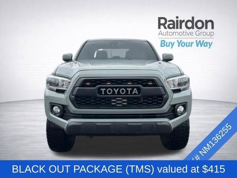 Used 2022 Toyota Tacoma TRD Off-Road w/ Black Out Package (TMS) image 2