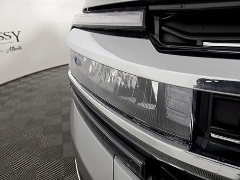 Certified 2024 Ford Expedition Limited image 10