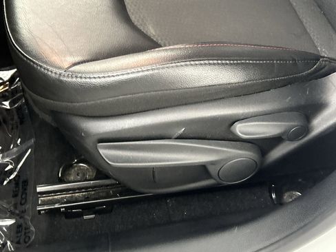 Used 2025 Jeep Compass Trailhawk image 19