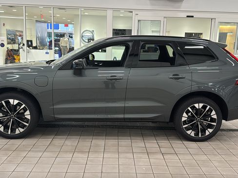 New 2026 Volvo XC60 T8 Plus w/ Protection Package Premier AWD/4WD image 8