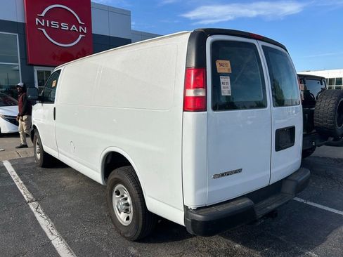 Used 2018 Chevrolet Express 2500 w/ Enhanced Convenience Package image 4