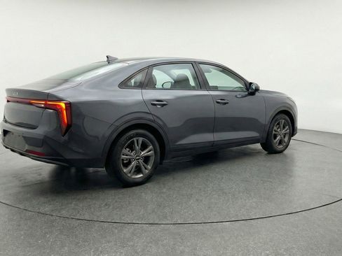 Used 2025 Kia K4 LXS image 9